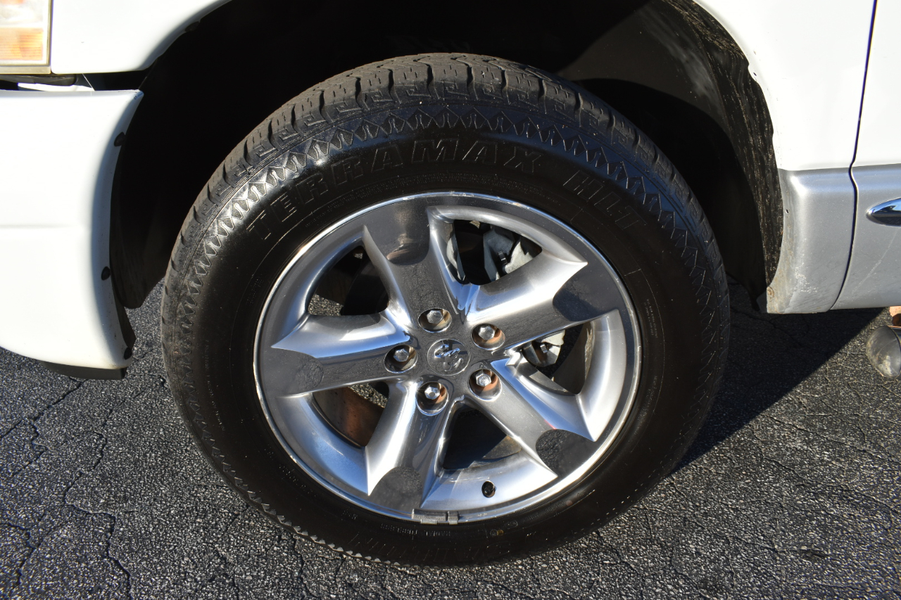 Dodge Ram 1500 Laramie Quad Cab 2WD 2006