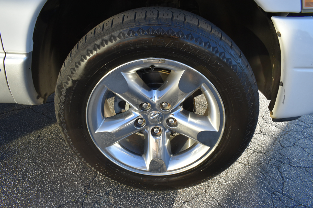 Dodge Ram 1500 Laramie Quad Cab 2WD 2006