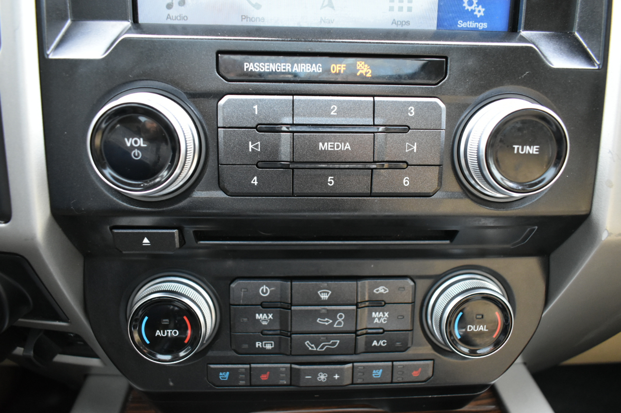 Ford F-150 Lariat SuperCrew 4WD 2016