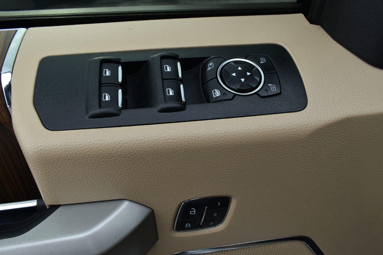 Ford F-150 Lariat SuperCrew 4WD 2016