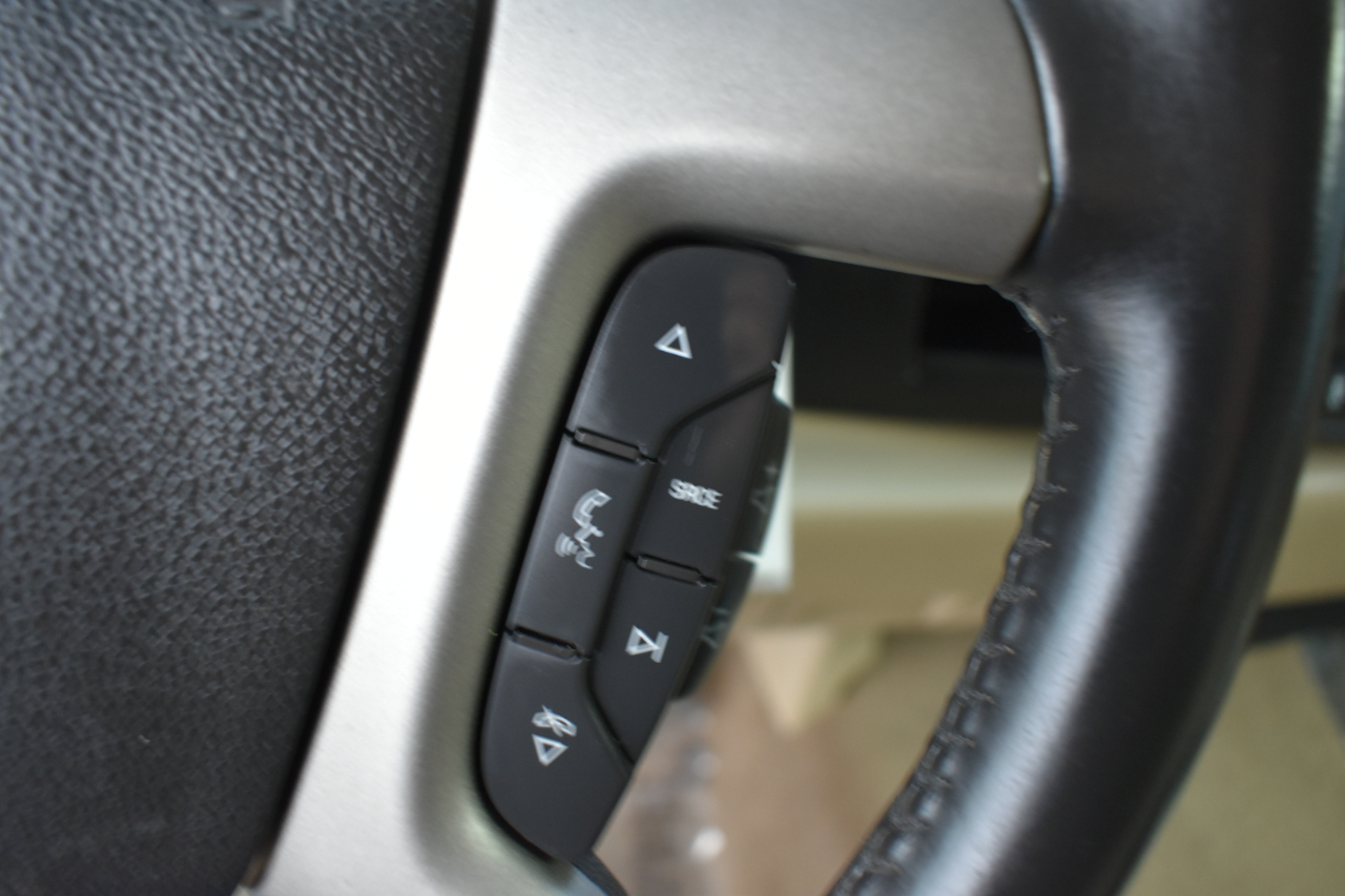 GMC Sierra 1500 SLE Crew Cab 2WD 2013