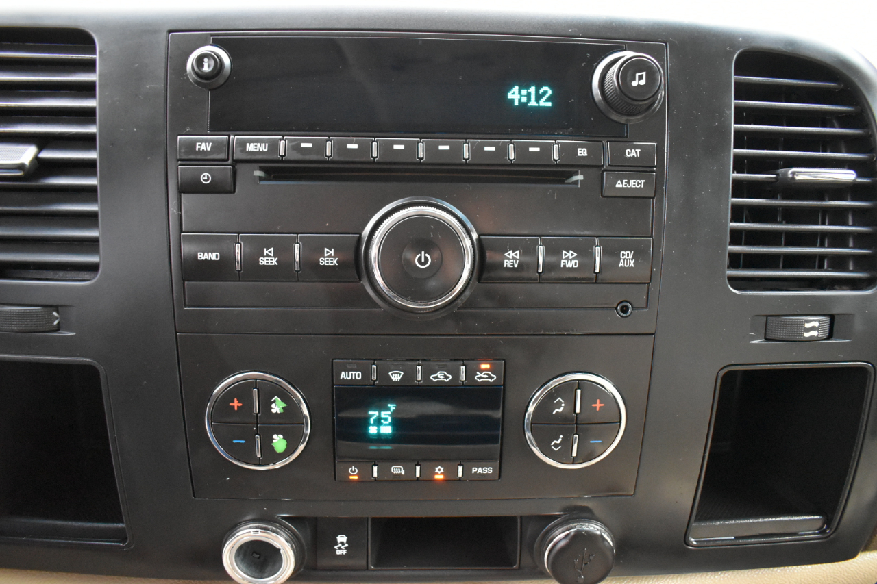 GMC Sierra 1500 SLE Crew Cab 2WD 2013