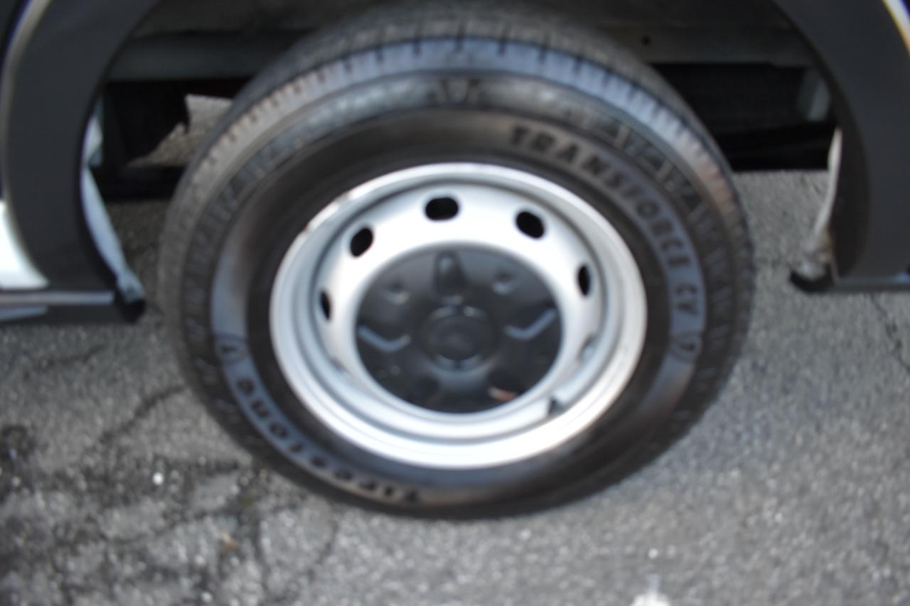 Ford Transit 150 Van Low Roof w/Sliding Pass. 130-in. WB 2019