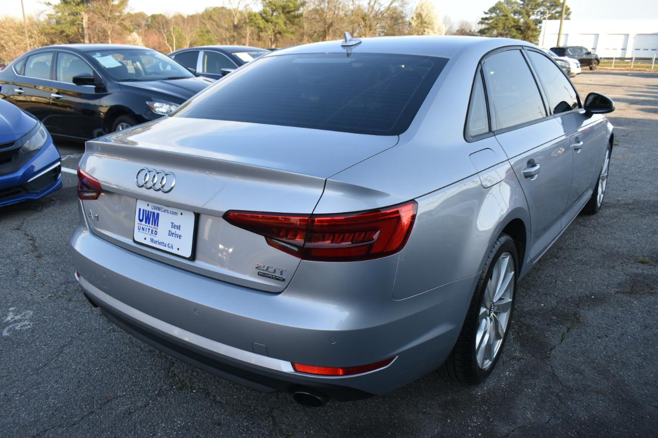 Audi A4 2.0T Premium quattro Sedan 2017