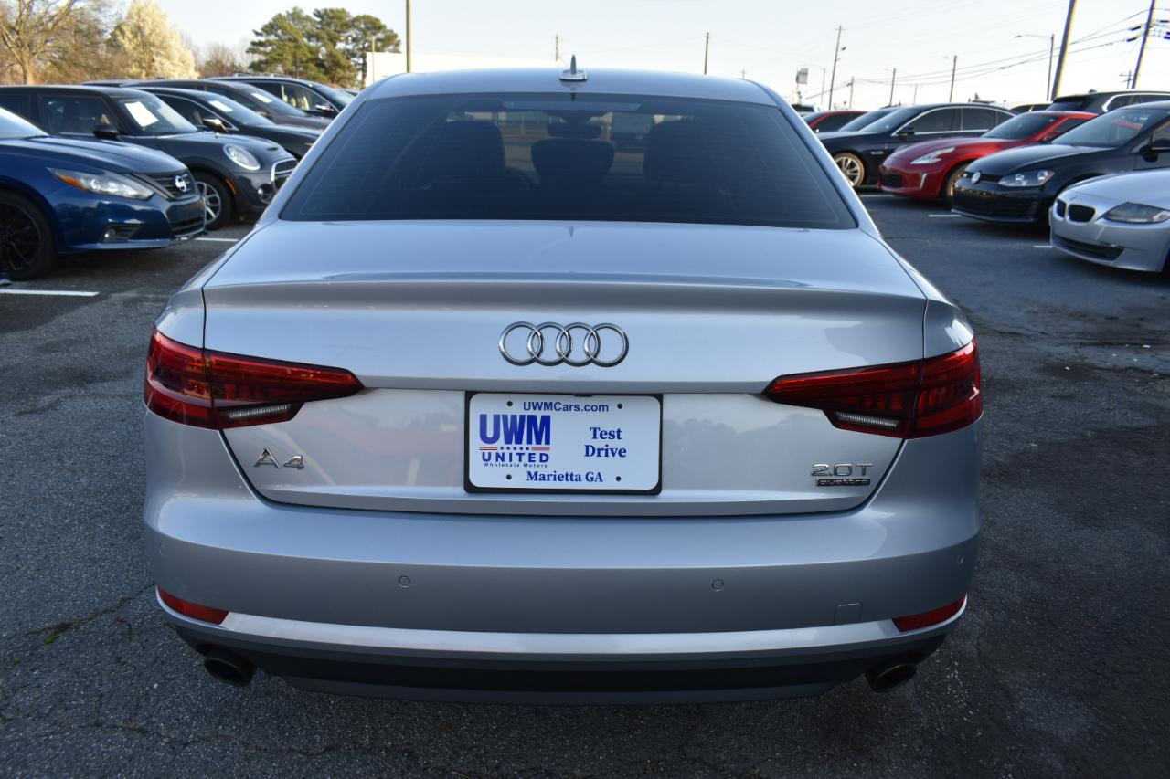 Audi A4 2.0T Premium quattro Sedan 2017