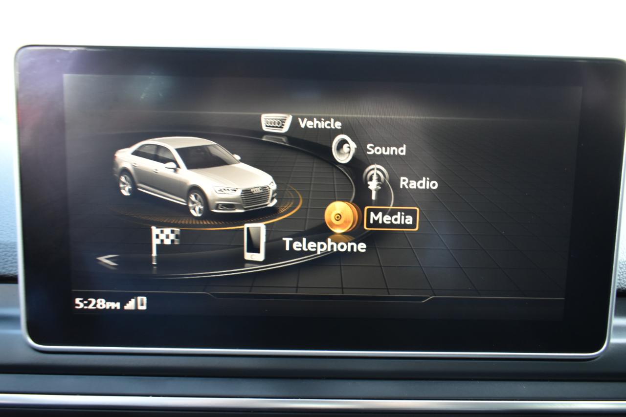 Audi A4 2.0T Premium quattro Sedan 2017