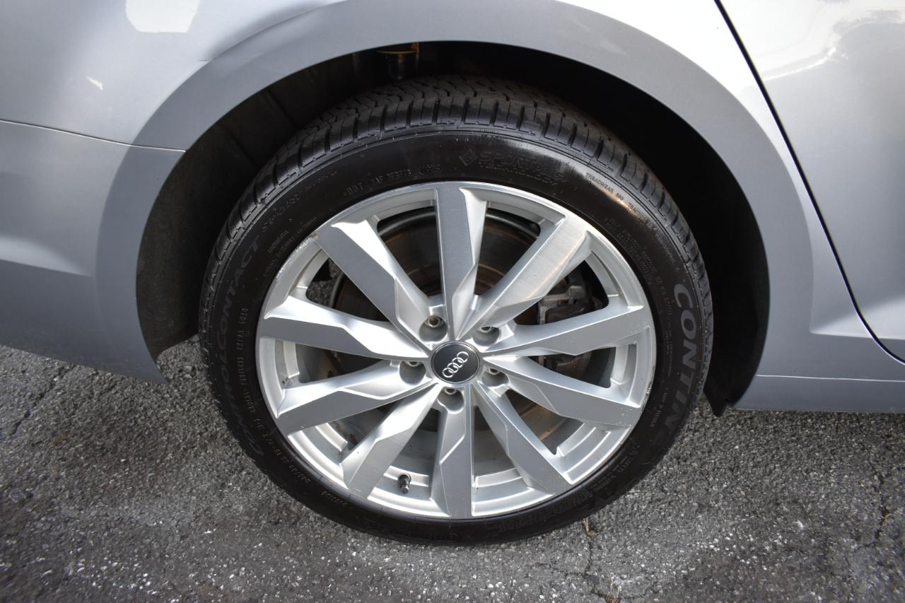 Audi A4 2.0T Premium quattro Sedan 2017