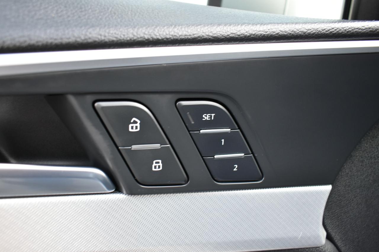 Audi A4 2.0T Premium quattro Sedan 2017