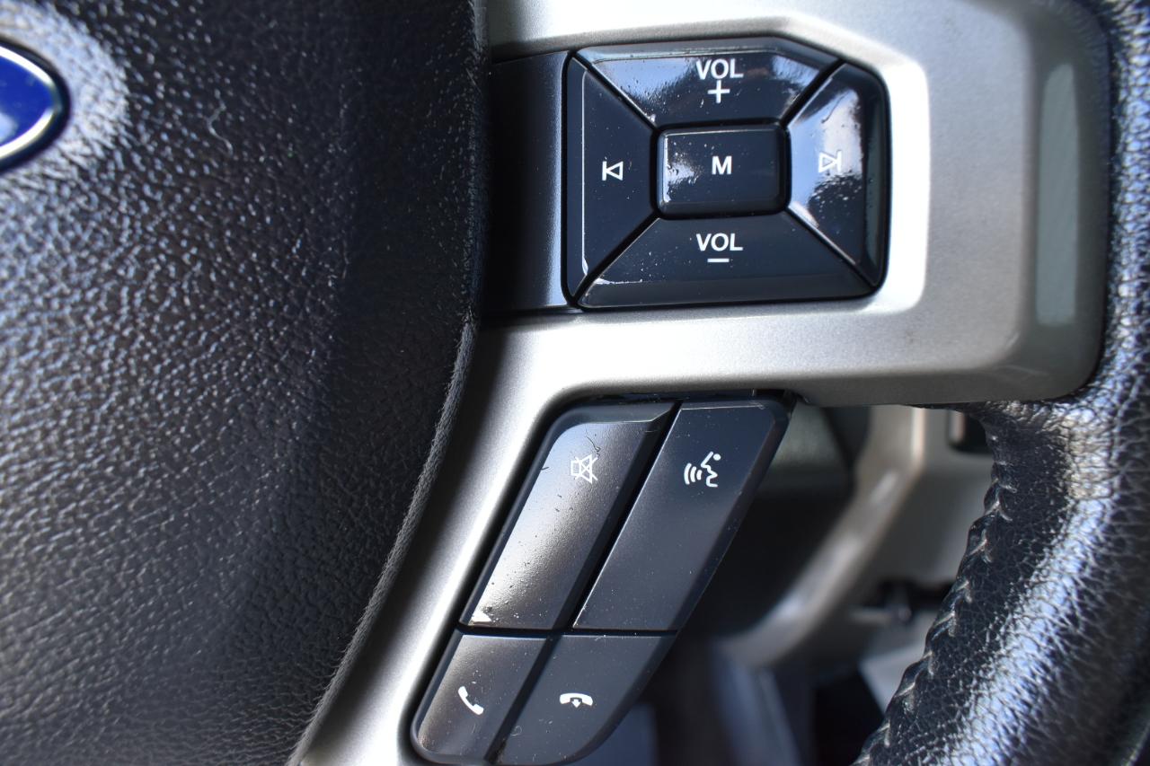 Ford F-150 Lariat SuperCrew 4WD 2015