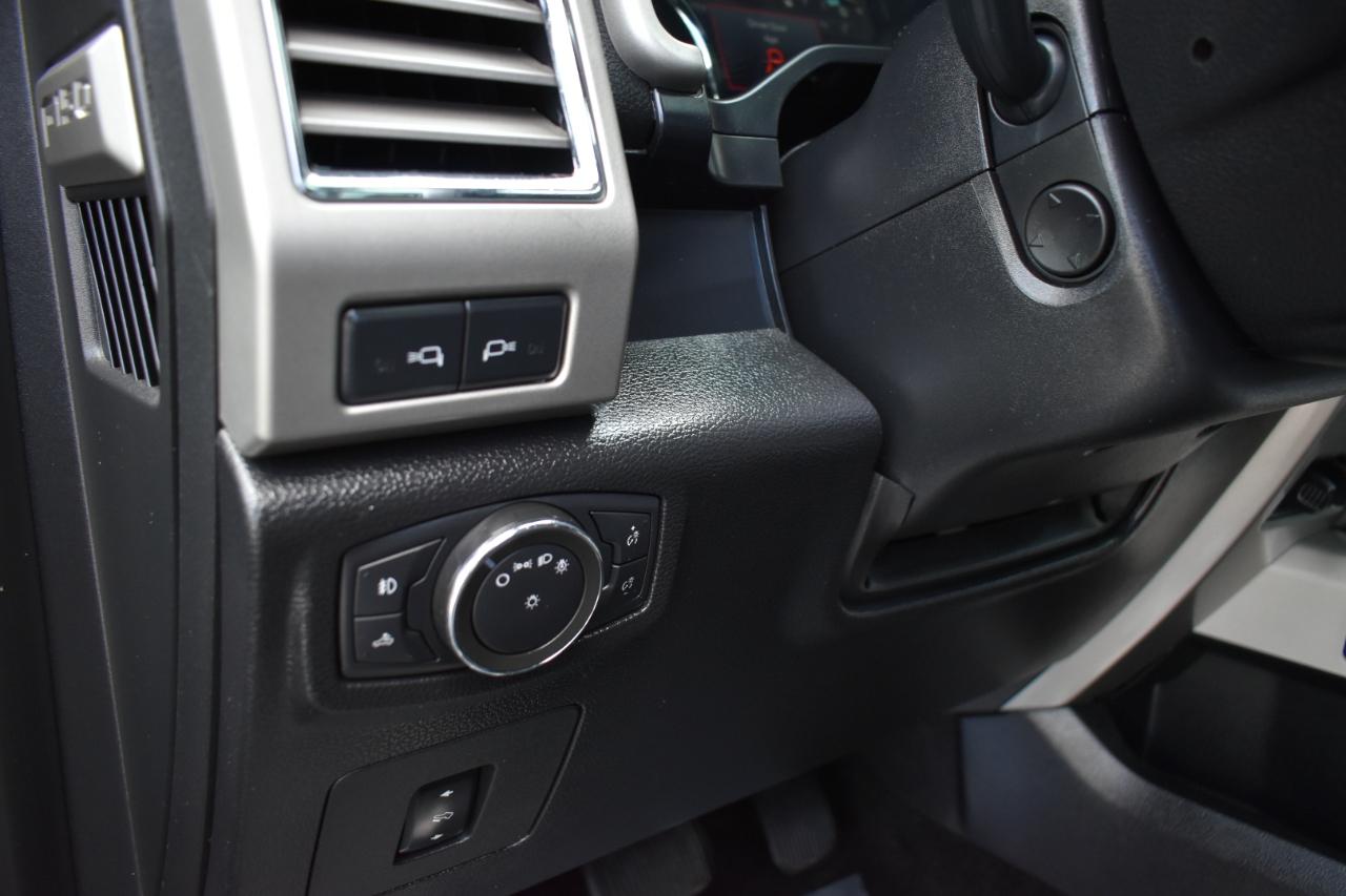 Ford F-150 Lariat SuperCrew 4WD 2015