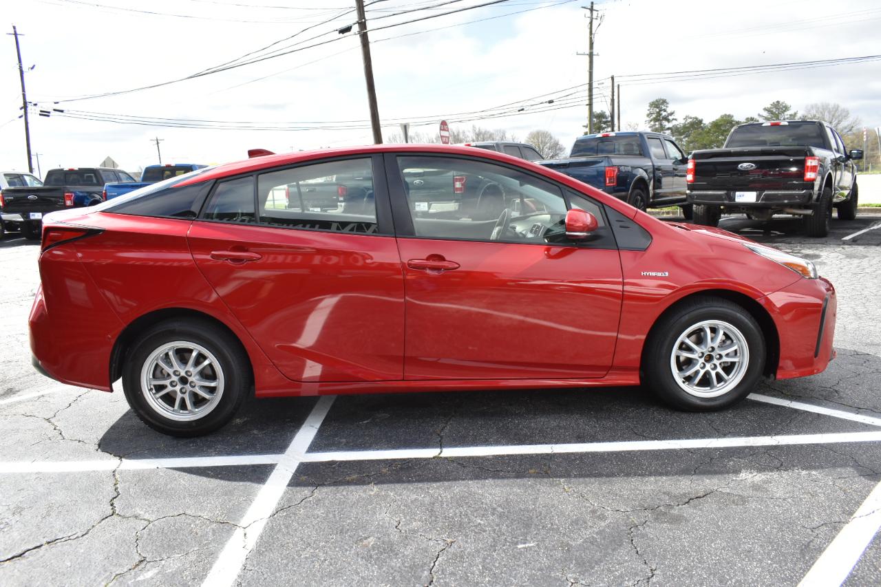 Toyota Prius LE 4D Hatchback 2022