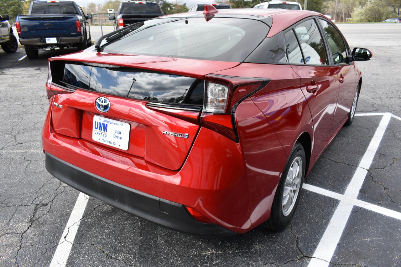 Toyota Prius LE 4D Hatchback 2022