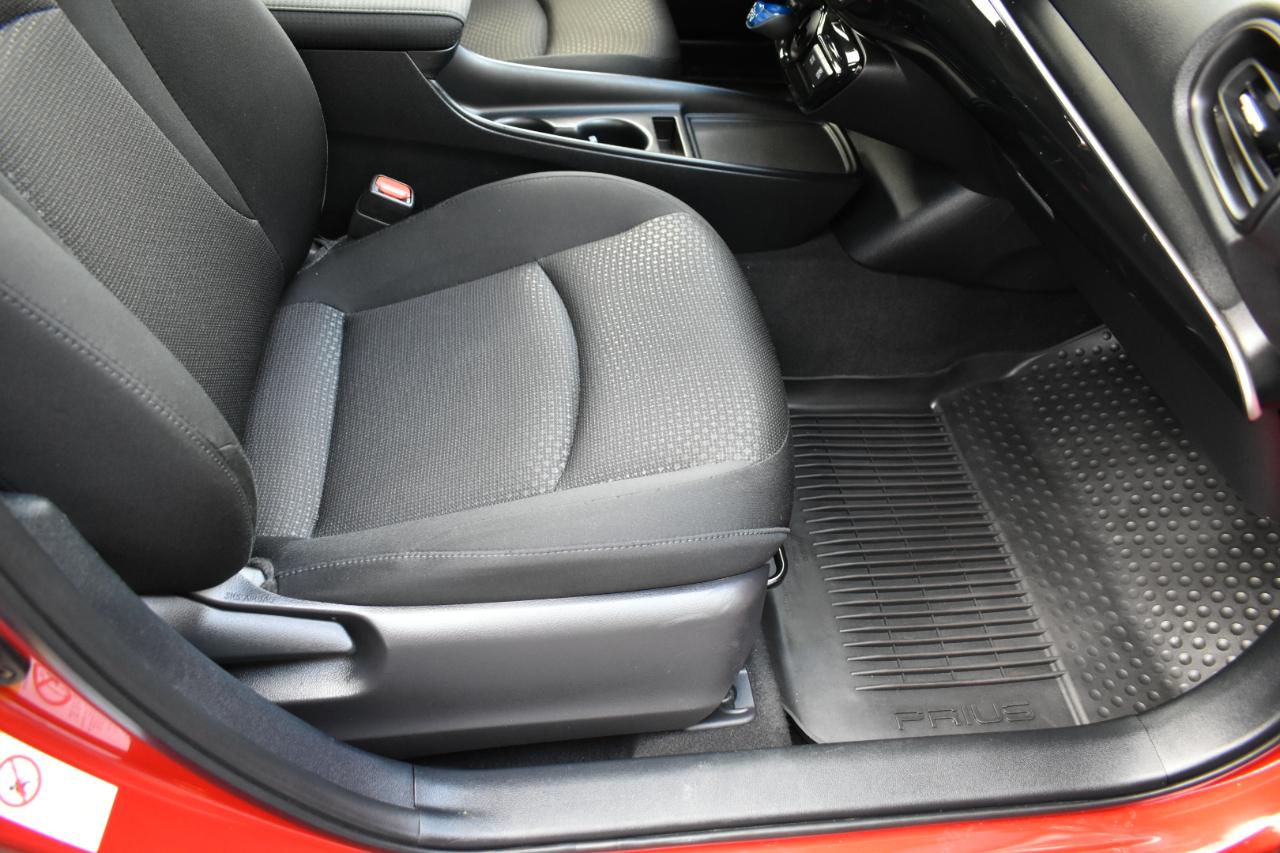 Toyota Prius LE 4D Hatchback 2022