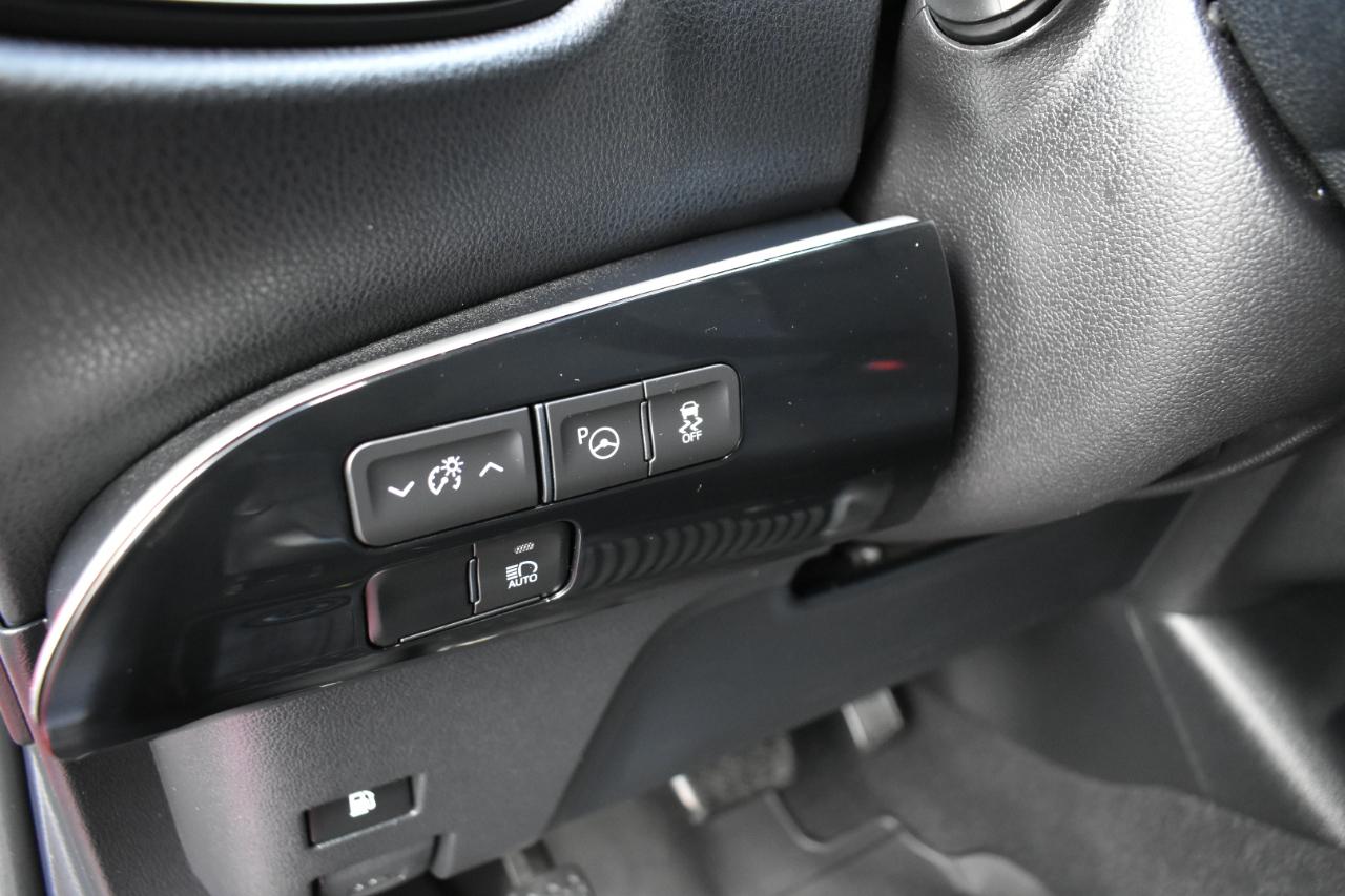 Toyota Prius LE 4D Hatchback 2022