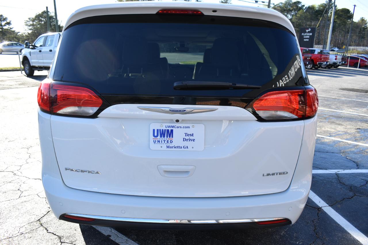 Chrysler Pacifica Limited 2020