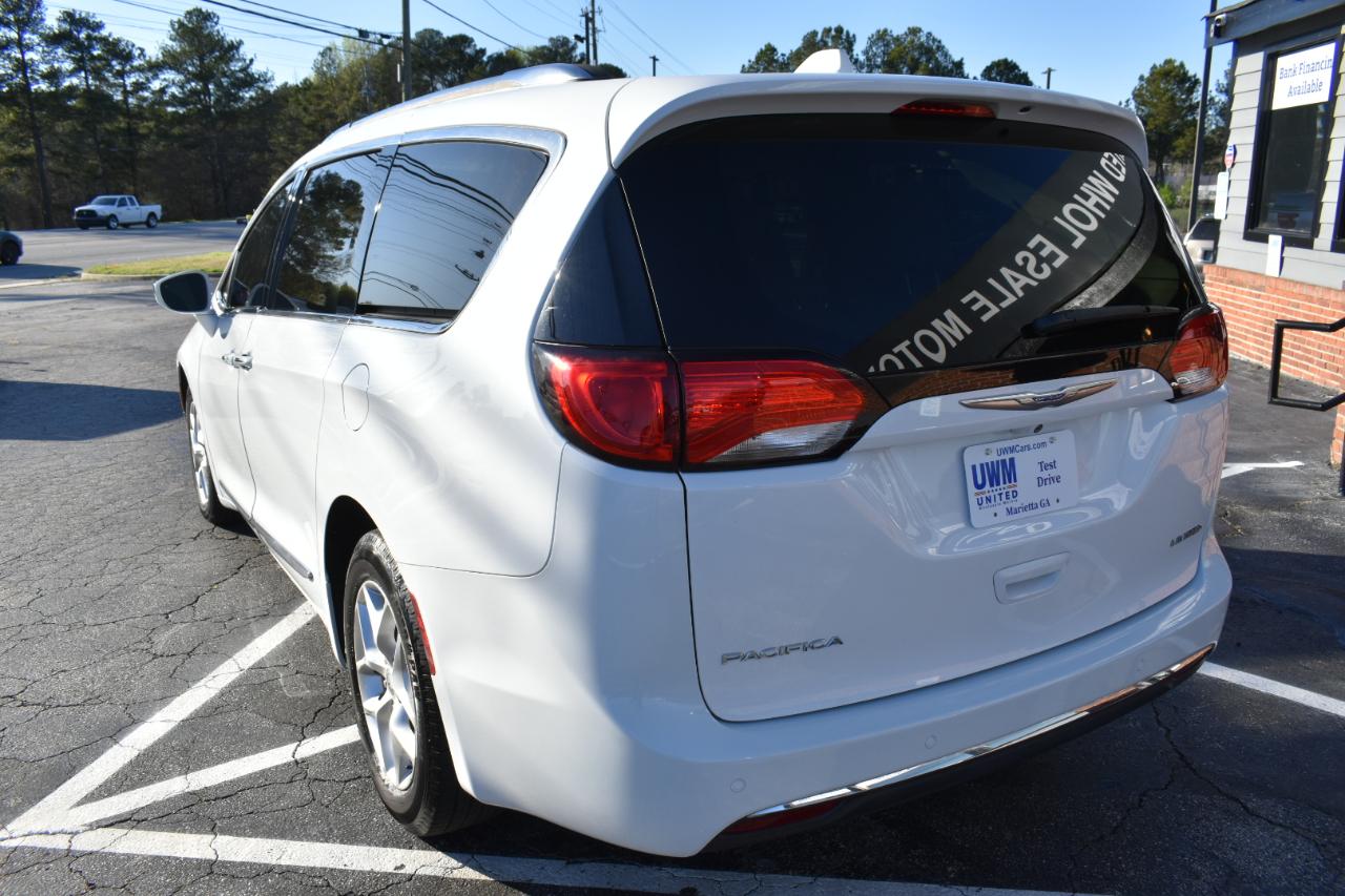 Chrysler Pacifica Limited 2020