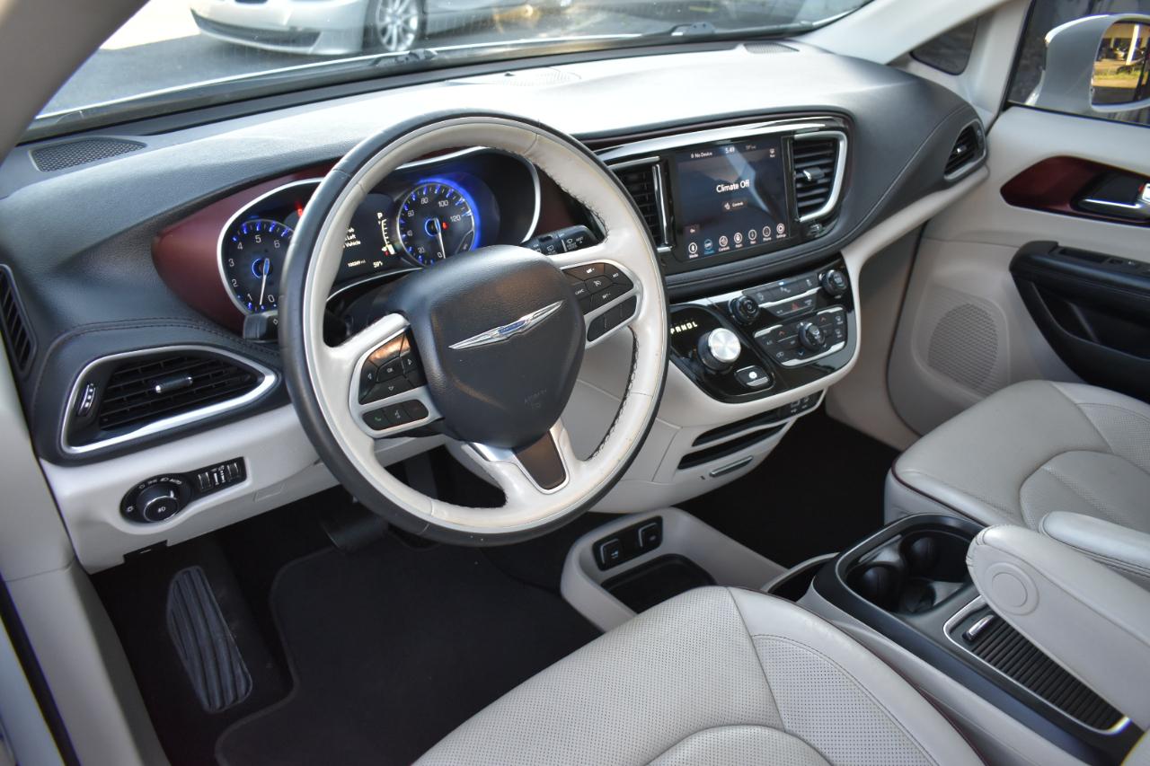 Chrysler Pacifica Limited 2020