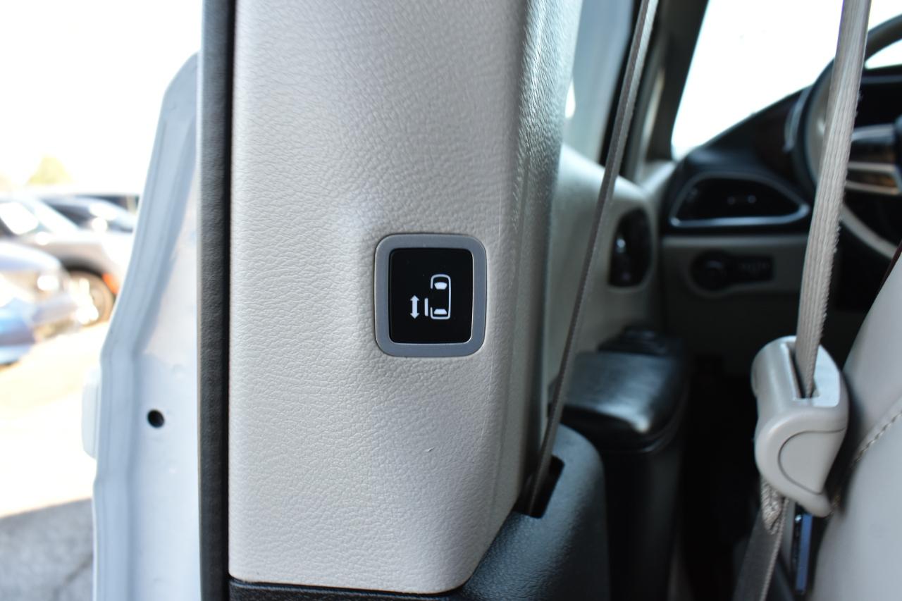 Chrysler Pacifica Limited 2020