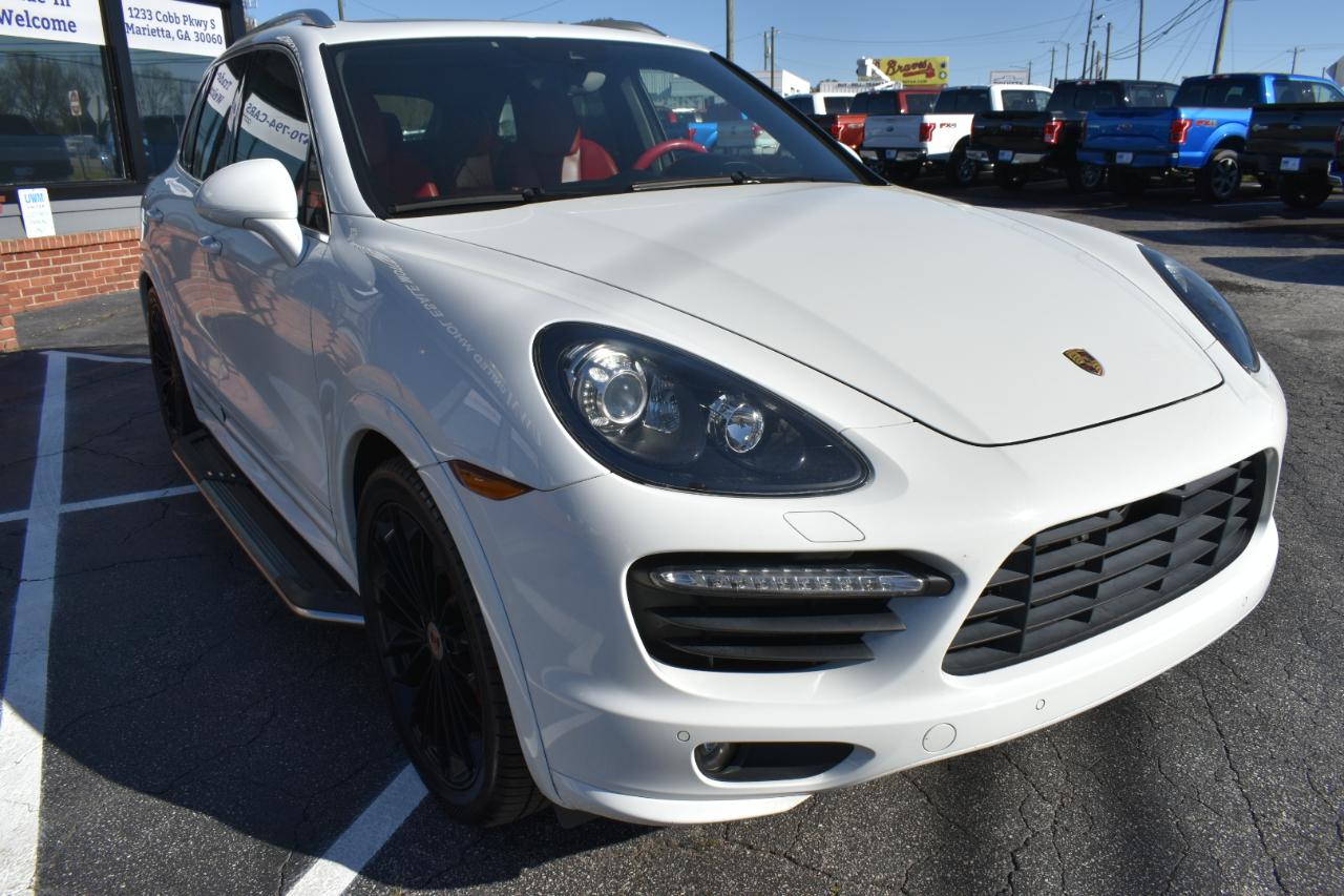 Porsche Cayenne GTS 2014