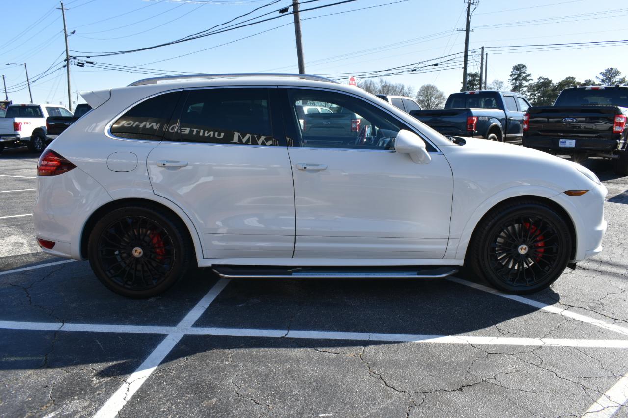 Porsche Cayenne GTS 2014