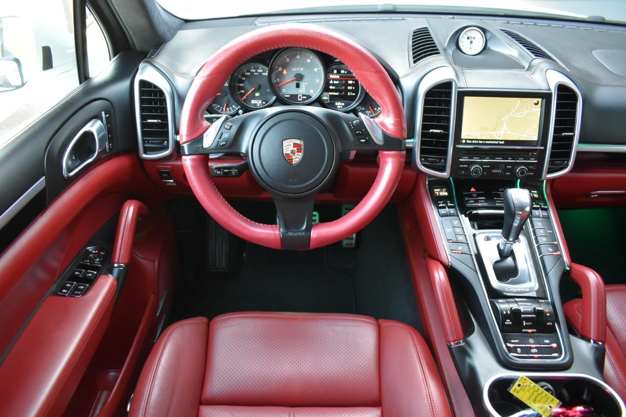 Porsche Cayenne GTS 2014