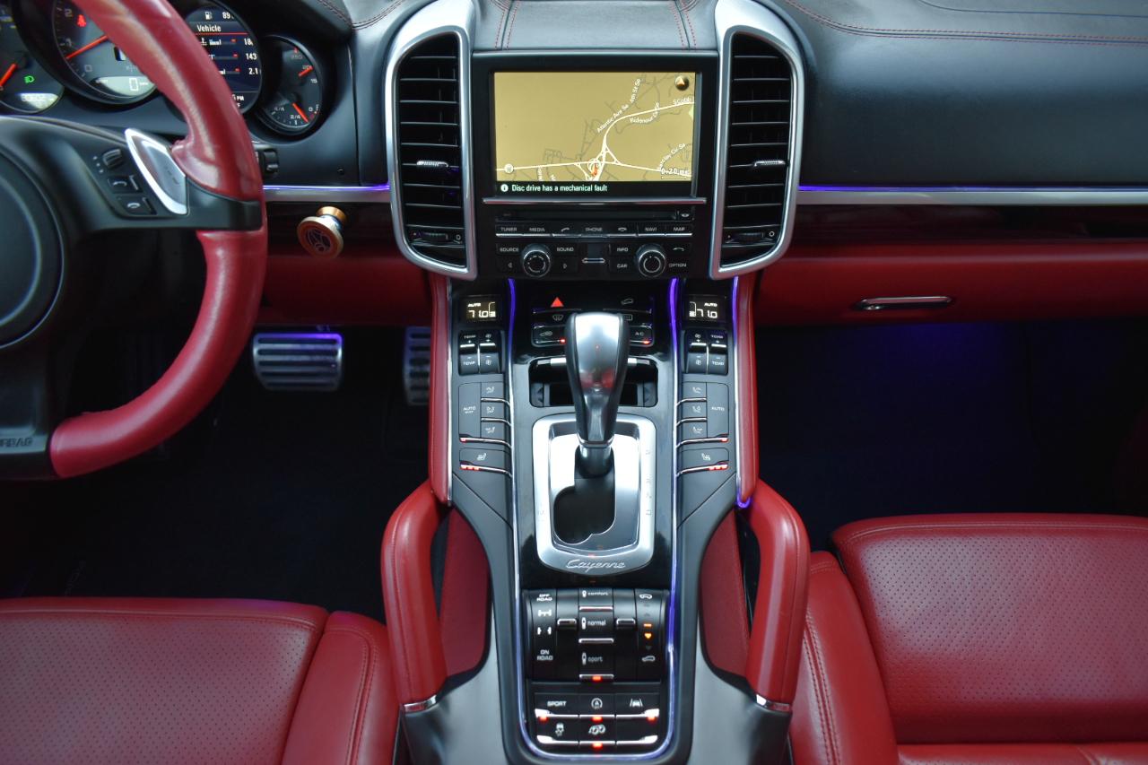 Porsche Cayenne GTS 2014