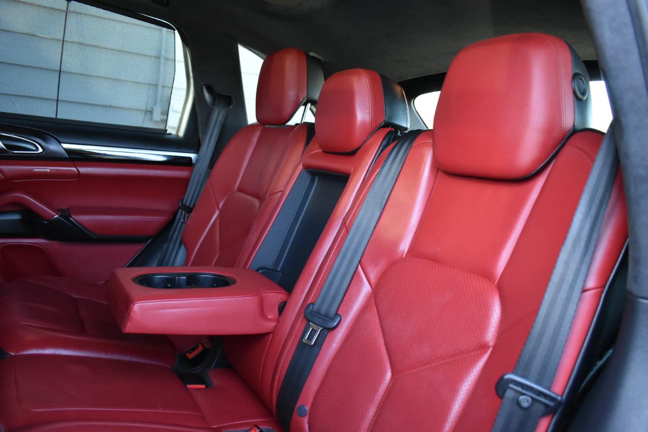 Porsche Cayenne GTS 2014