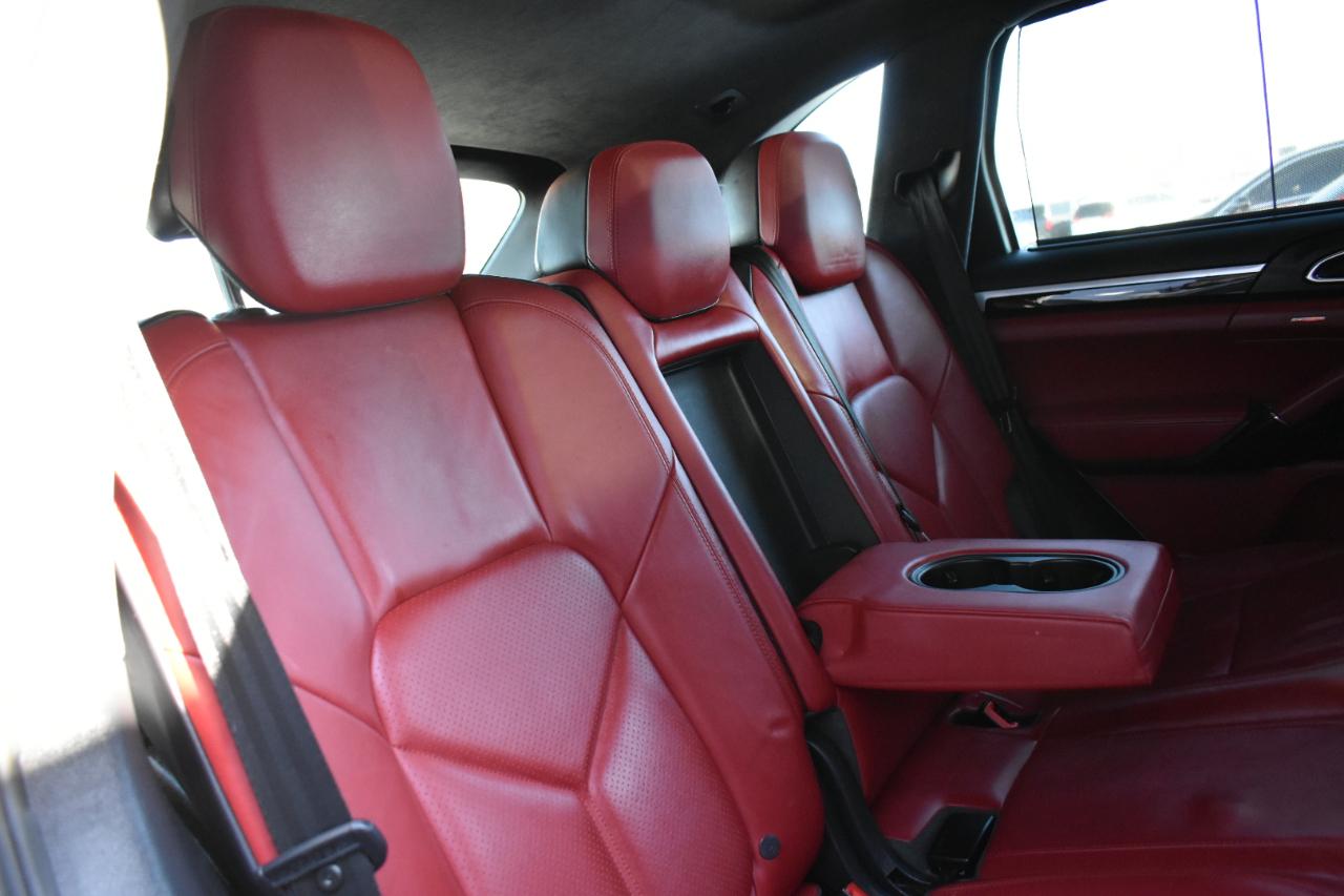 Porsche Cayenne GTS 2014