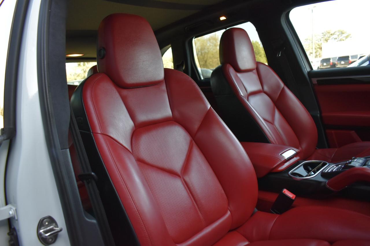 Porsche Cayenne GTS 2014