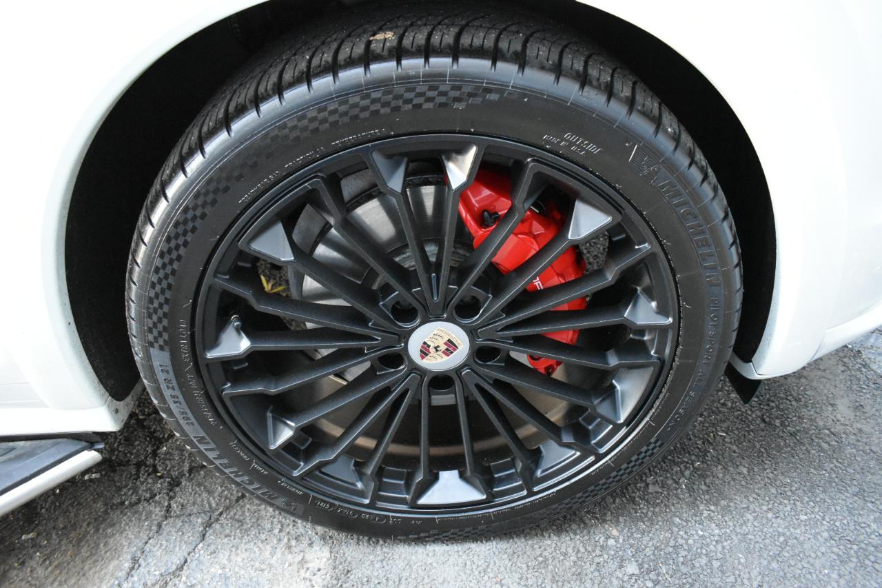 Porsche Cayenne GTS 2014