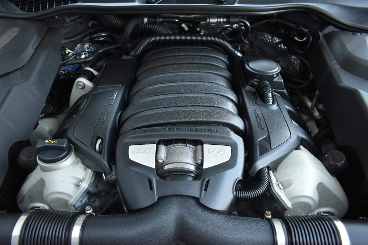 Porsche Cayenne GTS 2014