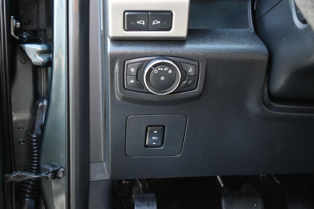 Ford F-150 Platinum SuperCrew 5.5-ft. Bed 4WD 2015