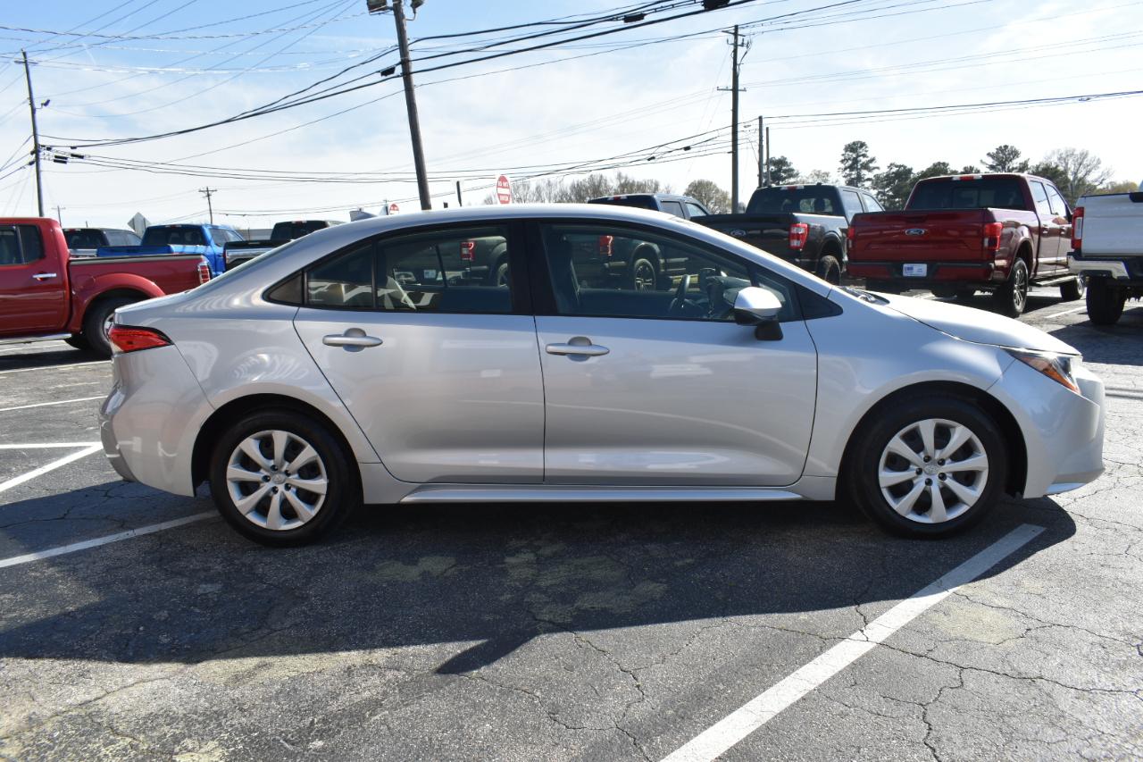 Toyota Corolla LE 2022