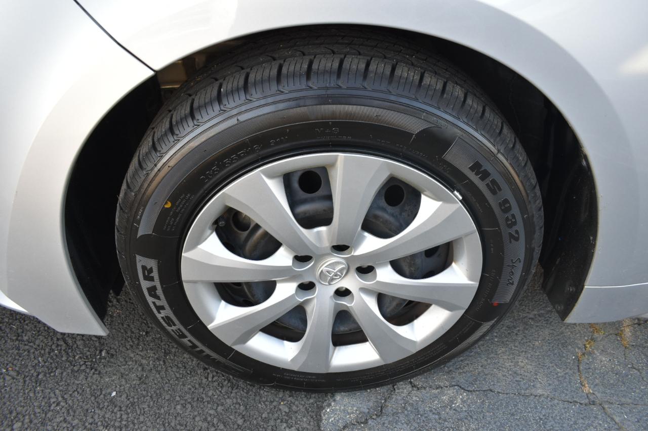 Toyota Corolla LE 2022