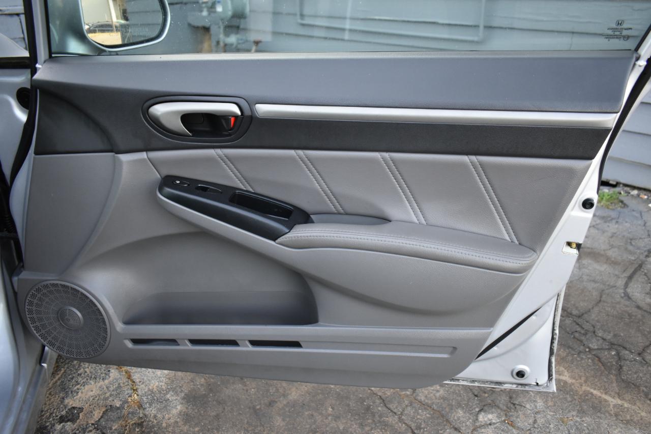 Honda Civic EX-L Sedan 5-Speed AT 2011