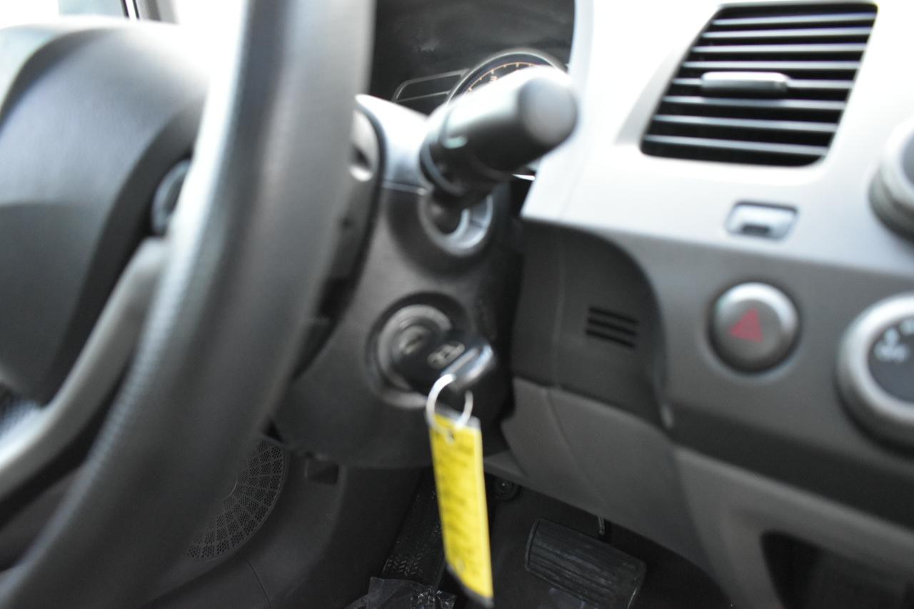 Honda Civic EX-L Sedan 5-Speed AT 2011