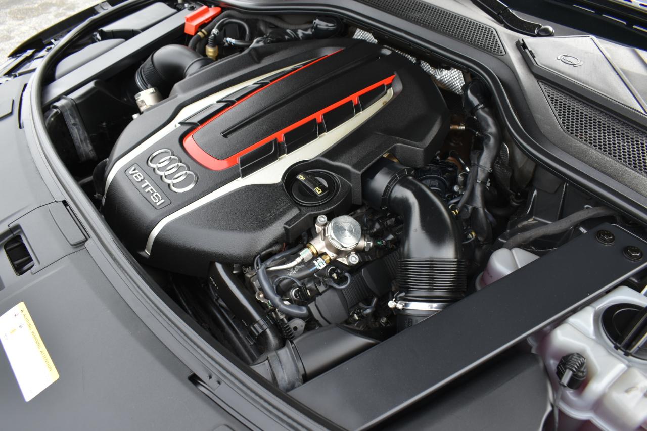 Audi S8 4.0 Sedan quattro Tiptronic 2015