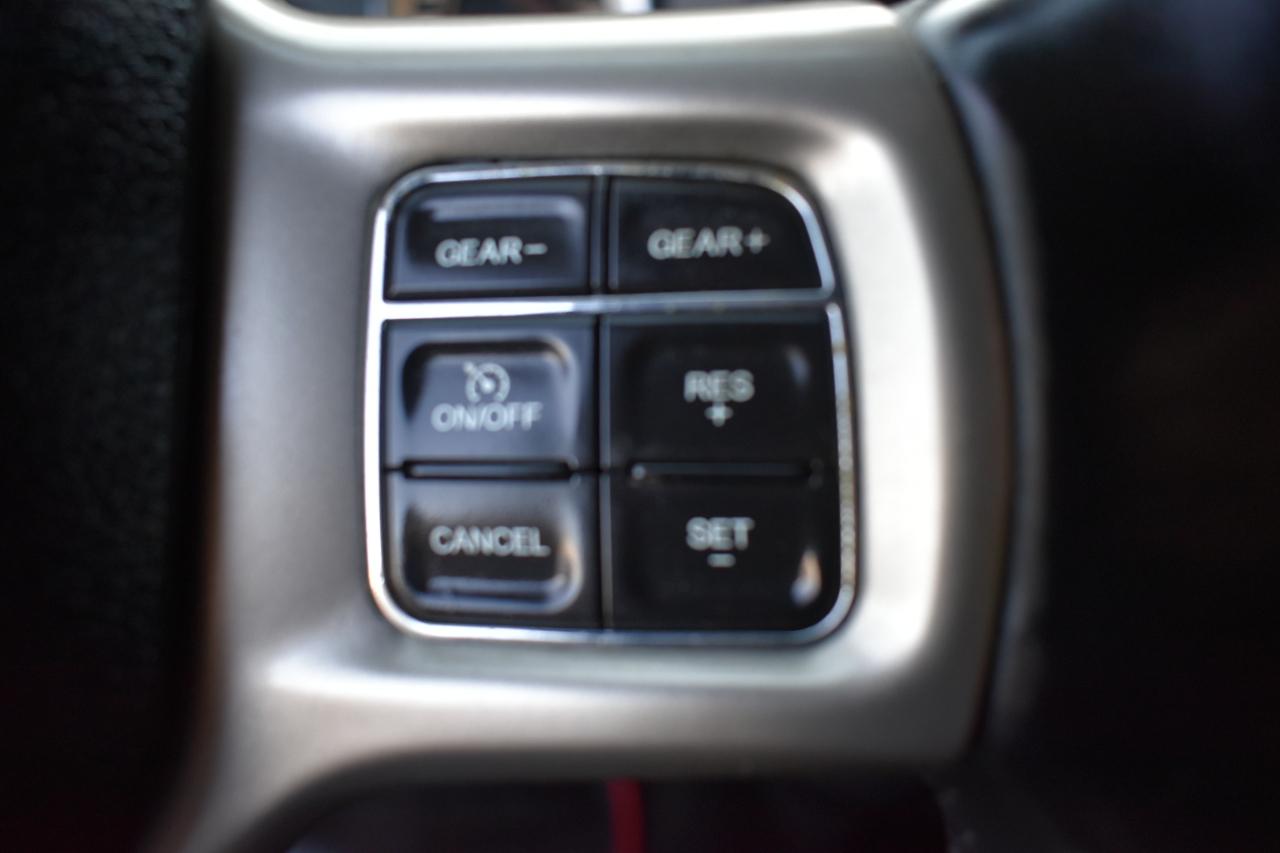 RAM 1500 Laramie Crew Cab 4WD 2018