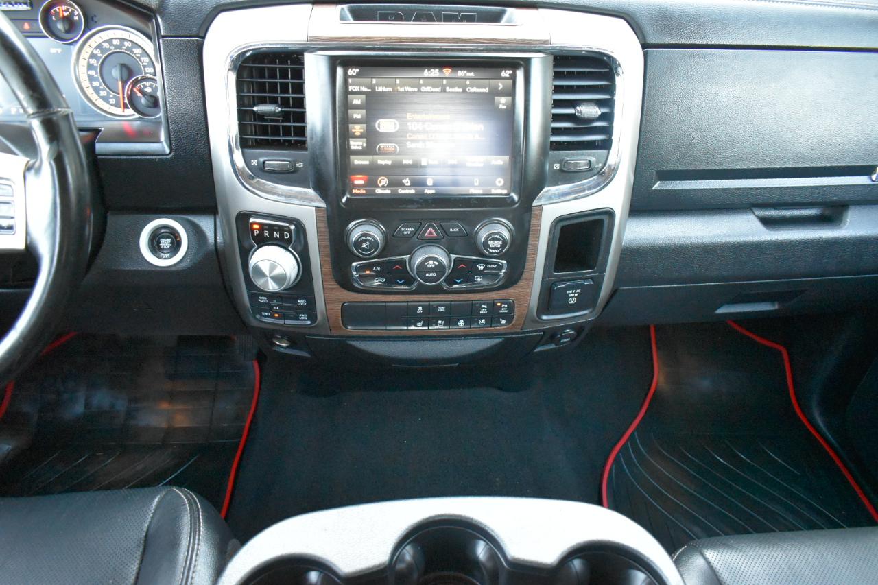 RAM 1500 Laramie Crew Cab 4WD 2018