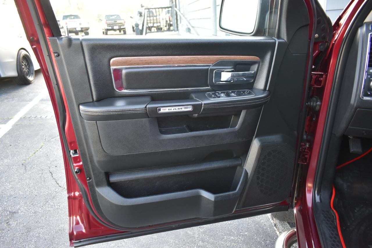 RAM 1500 Laramie Crew Cab 4WD 2018