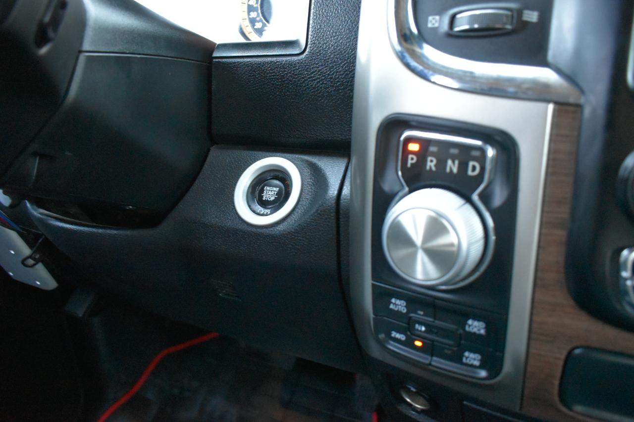 RAM 1500 Laramie Crew Cab 4WD 2018