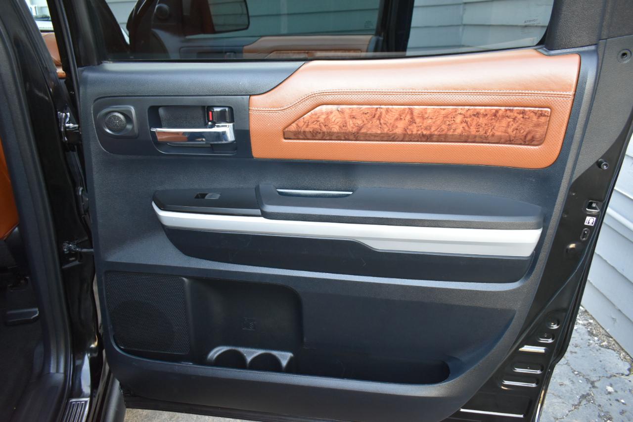 Toyota Tundra 1794 Edition Crew Max 4WD 5.7L V8 2018