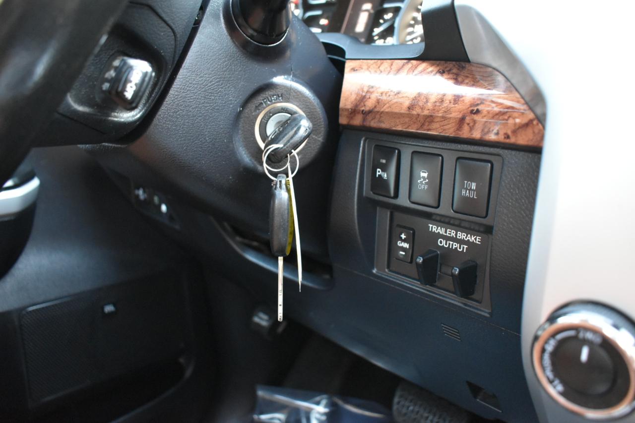 Toyota Tundra 1794 Edition Crew Max 4WD 5.7L V8 2018