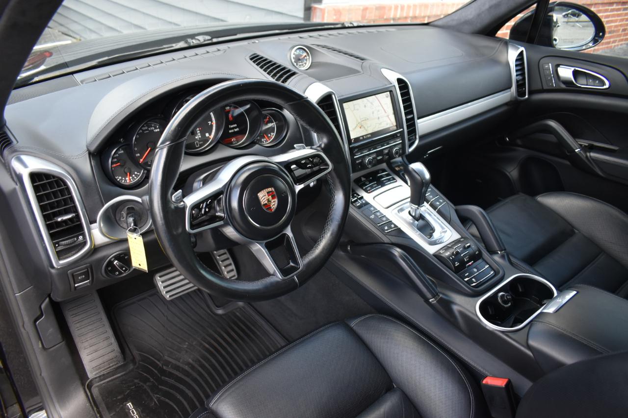 Porsche Cayenne Turbo 2015
