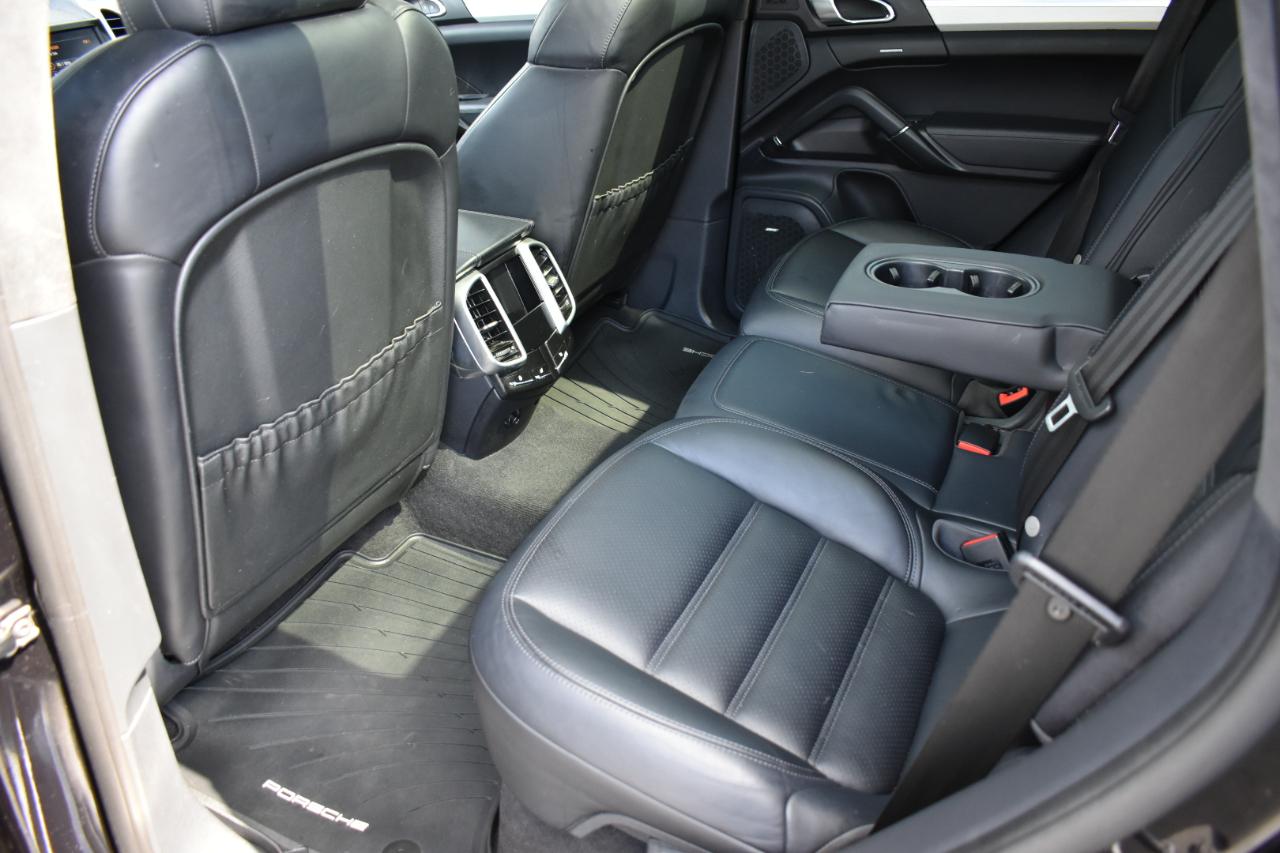 Porsche Cayenne Turbo 2015