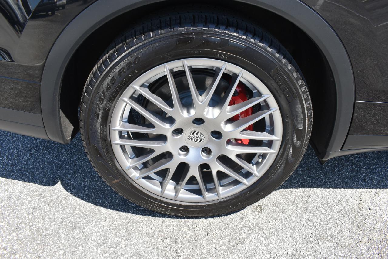 Porsche Cayenne Turbo 2015