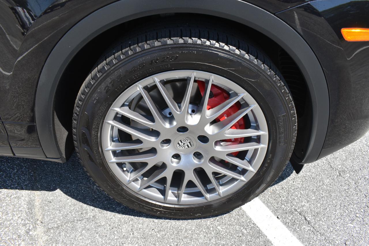 Porsche Cayenne Turbo 2015