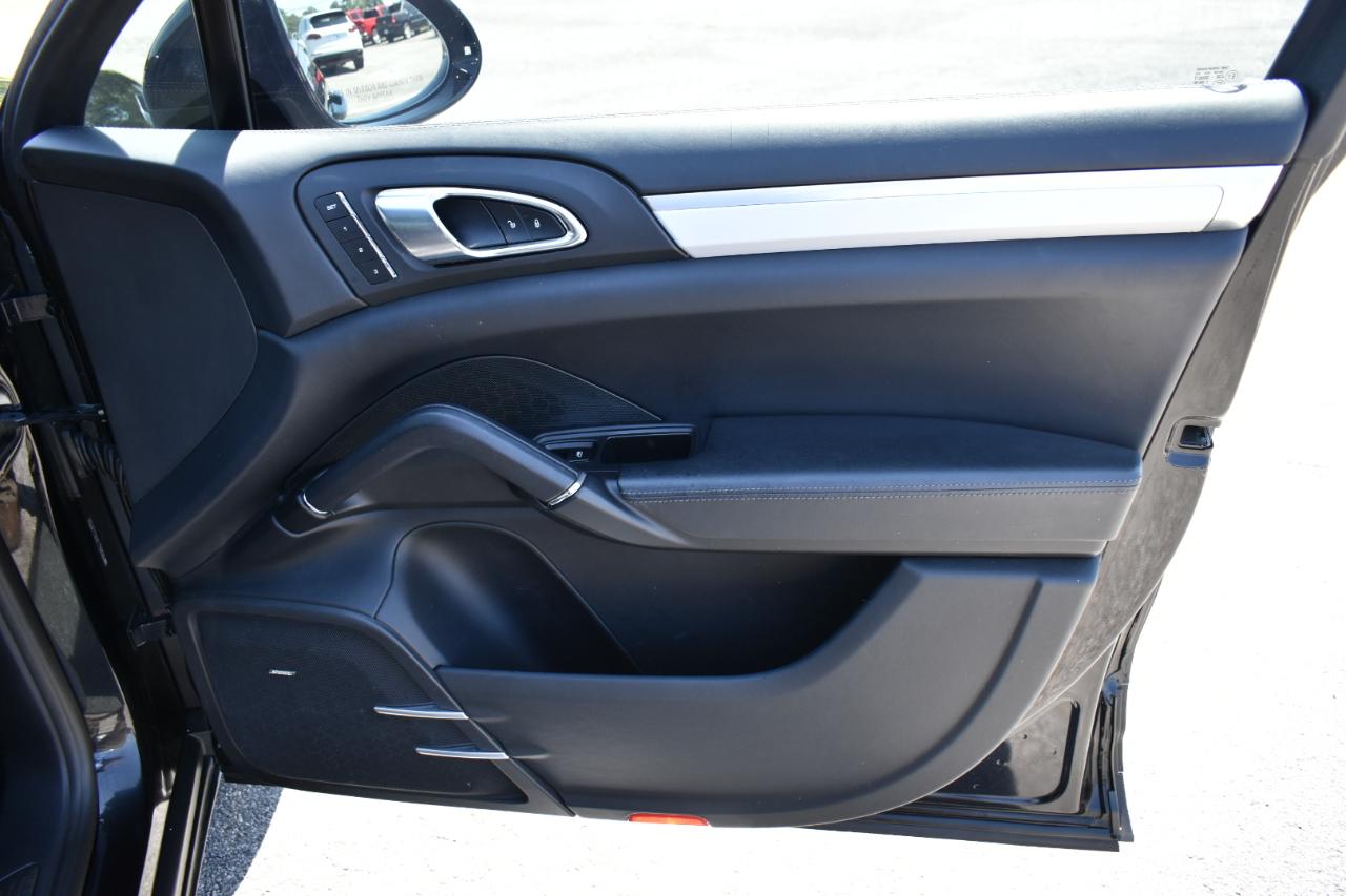 Porsche Cayenne Turbo 2015