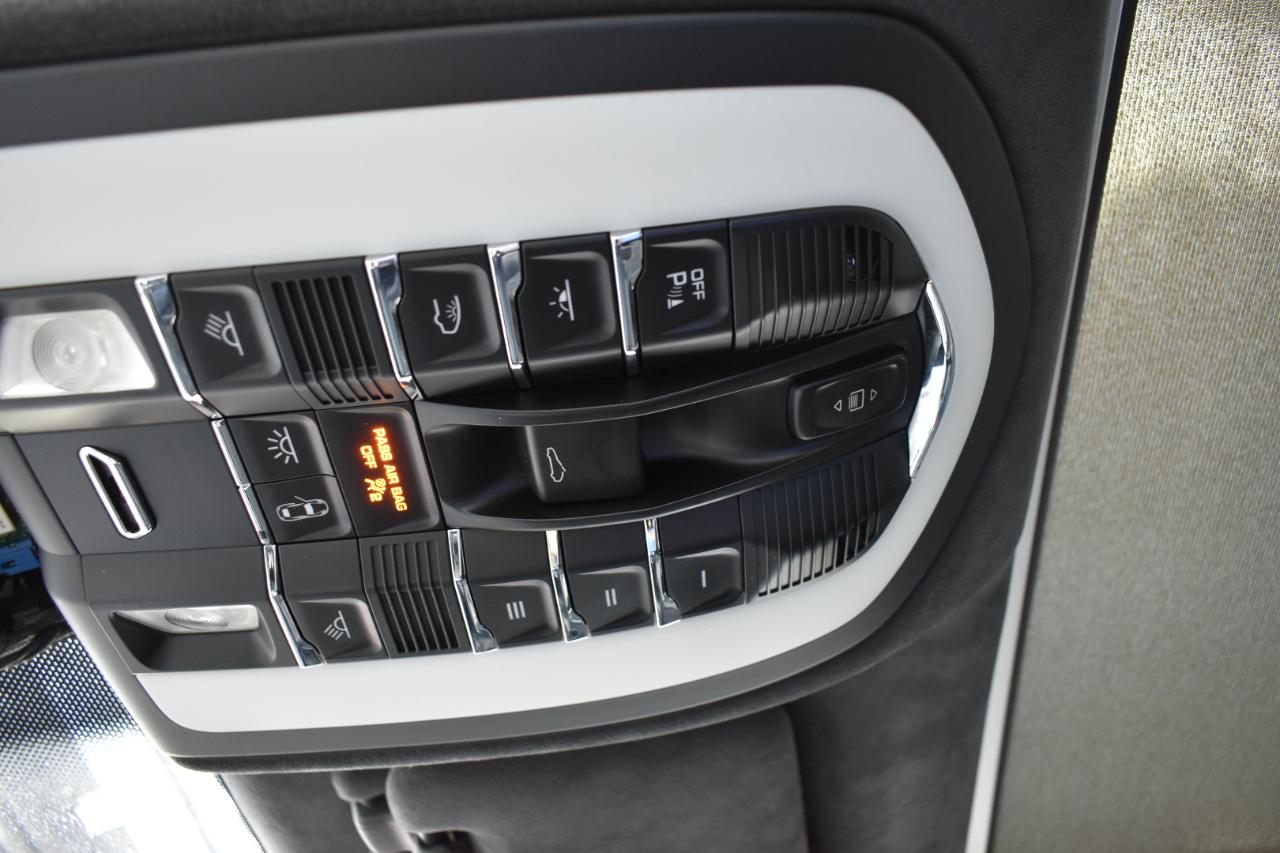 Porsche Cayenne Turbo 2015