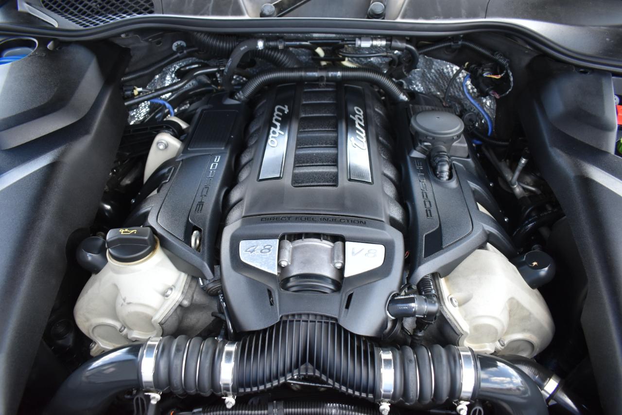 Porsche Cayenne Turbo 2015